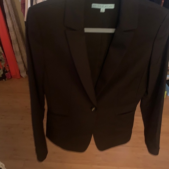 Jackets - Picture 13 of 16